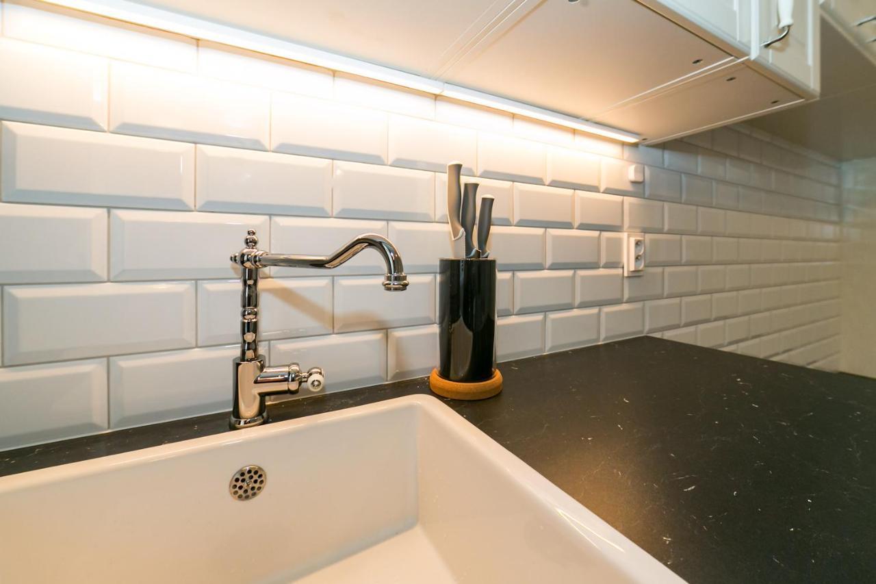 New Studio 3 - Self Check In, Parking Possible, Weekend Free Parking Bratislava Eksteriør bilde